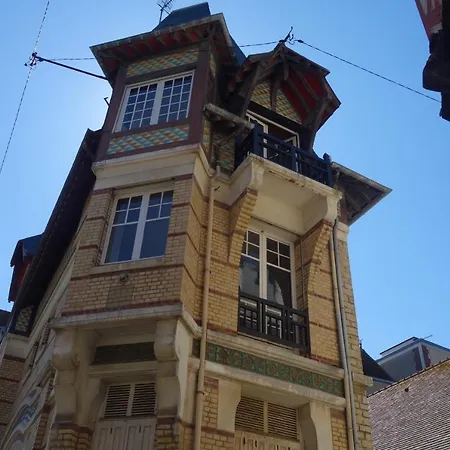 Les Grands Ducs Apartment Trouville-sur-Mer Exterior photo